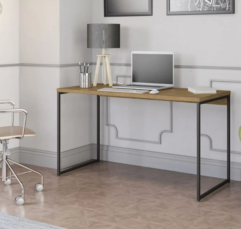 Como escolher uma mesa de computador que se encaixe no seu estilo de decoração?